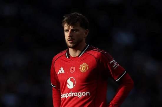 Англияда “Тоттенхэм” мухлиси хибсга олинди